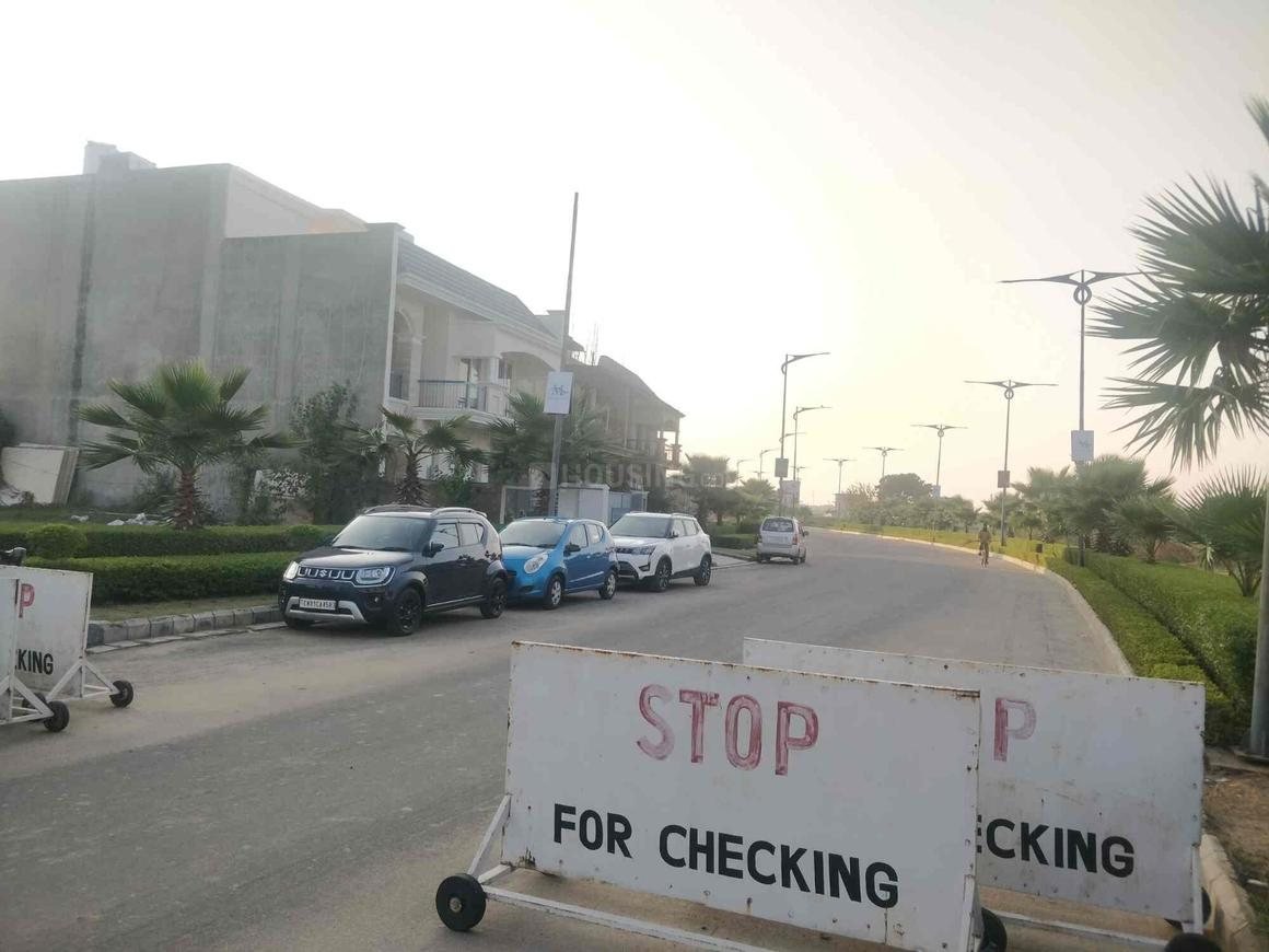 DLF Hyde Park Plots - photo