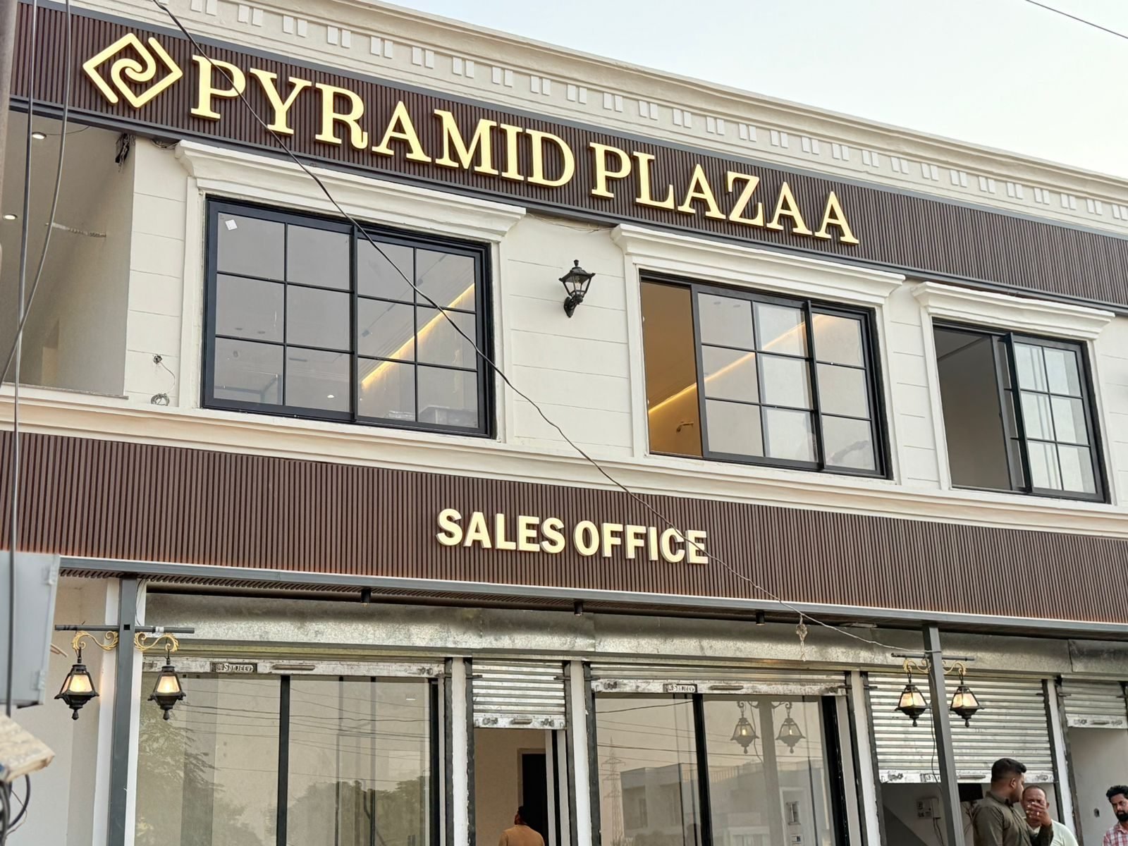 Pyramid Plazaa