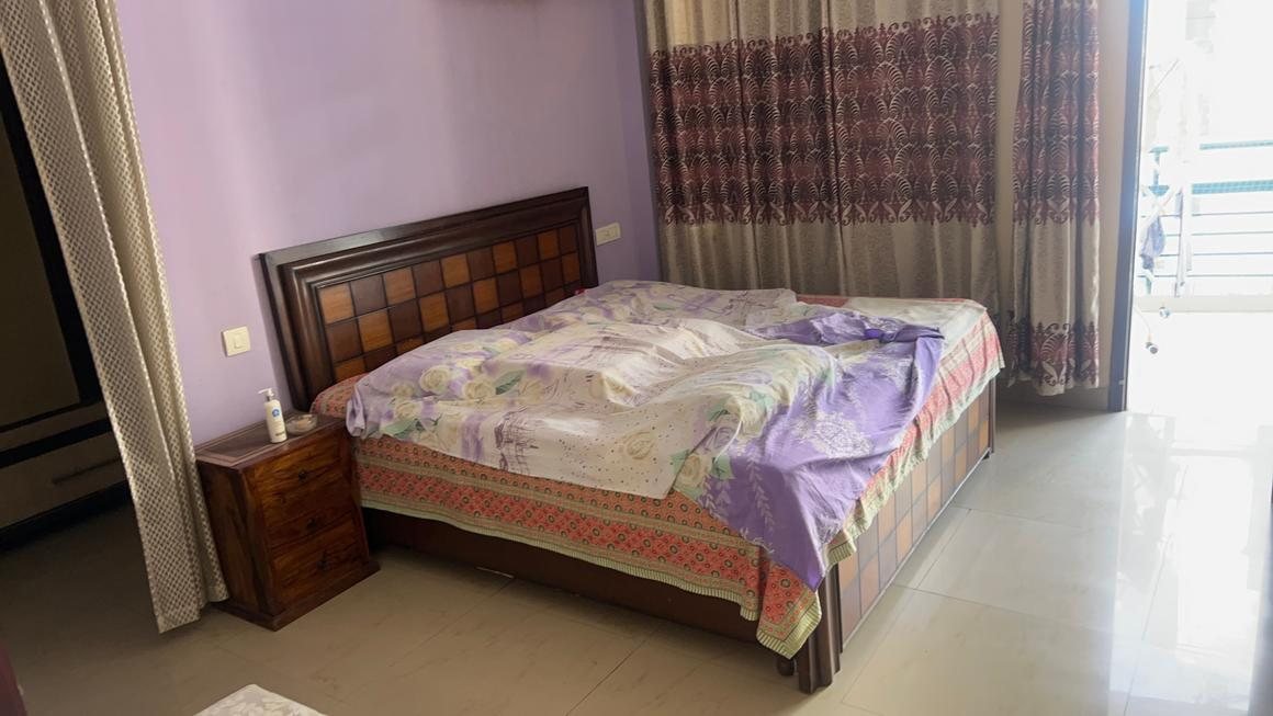 3 BHK Fully Furnished Top-Floor Flat for Sale in Maya Garden Phase 3, Bishanpura, Zirakpur - photo