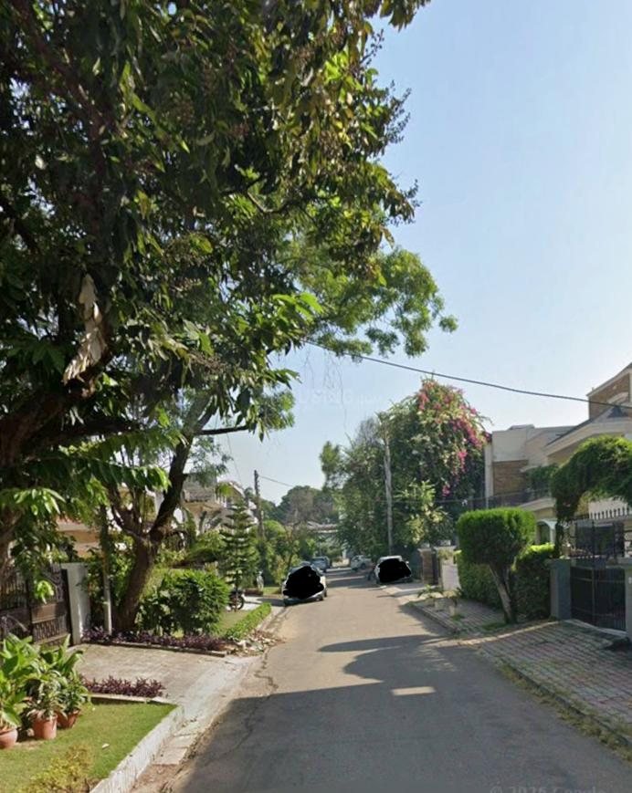 500 Sq Yd Newly Built Duplex House with Lift for Sale in Sector 11B, Chandigarh - photo